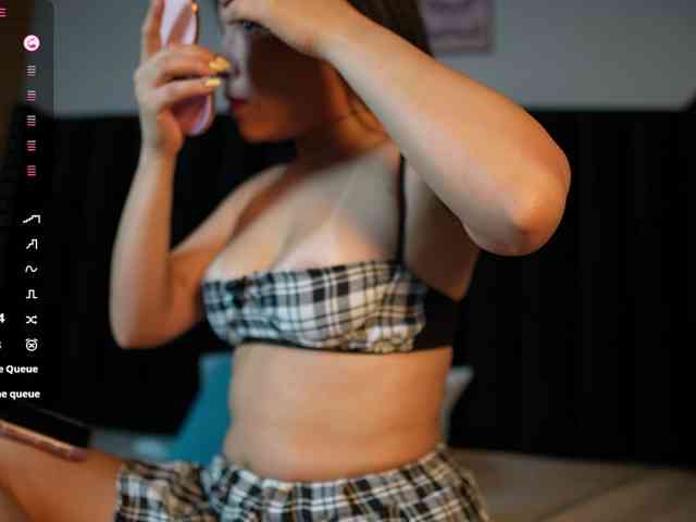 DirtyLittleSlut webcam