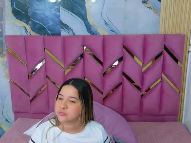 collegepawglovedaddy live cam on BongaCams