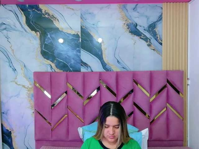 collegepawglovedaddy live cam on BongaCams