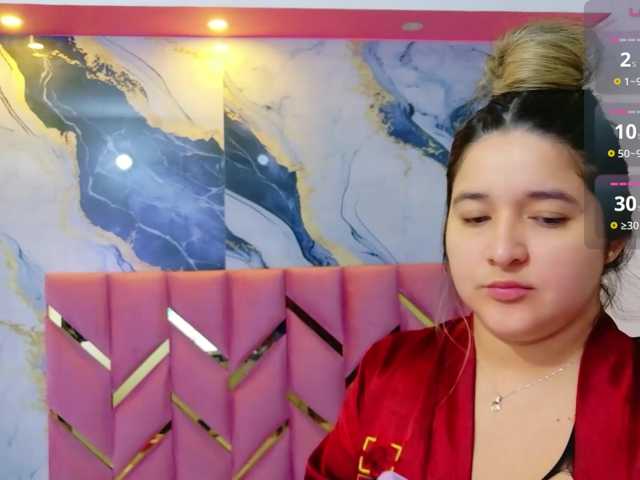 MEGANARIANAA live cam preview