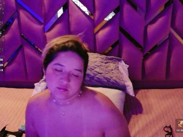 collegepawglovedaddy live cam on BongaCams