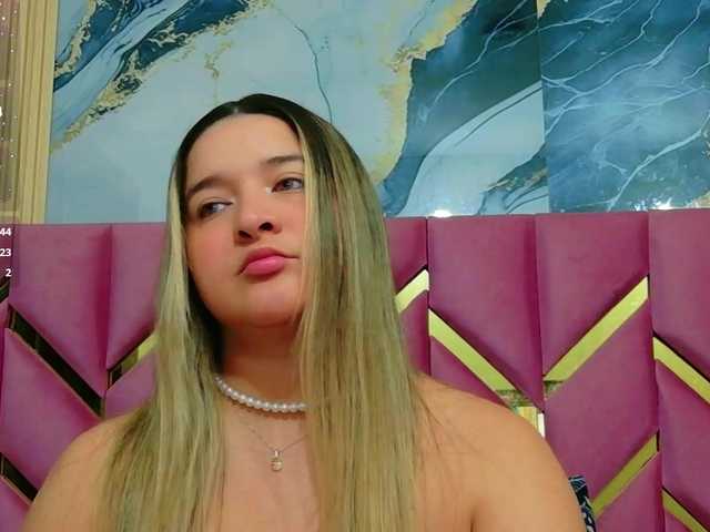 collegepawglovedaddy live cam on BongaCams