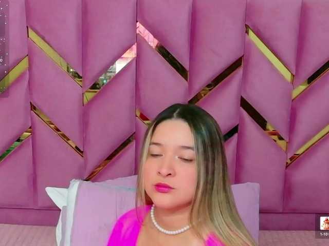 collegepawglovedaddy live cam on BongaCams