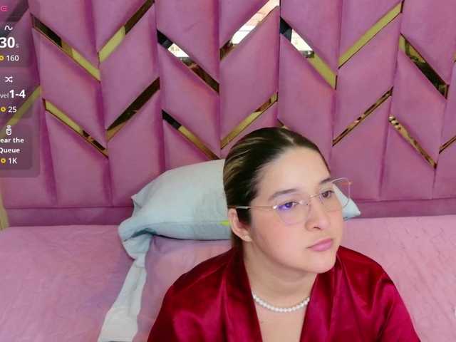 collegepawglovedaddy live cam on BongaCams