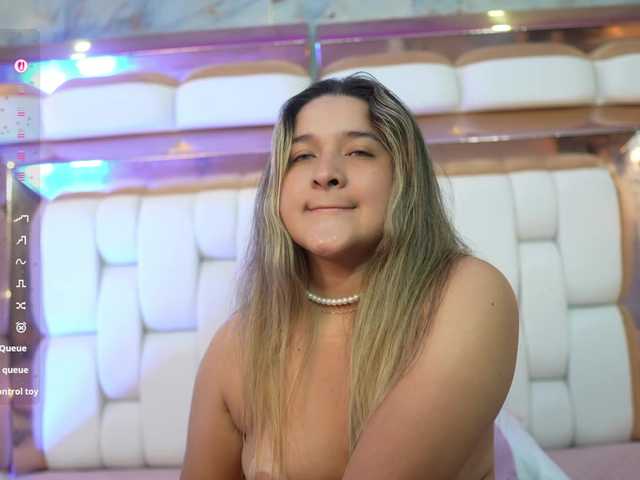collegepawglovedaddy live cam on BongaCams