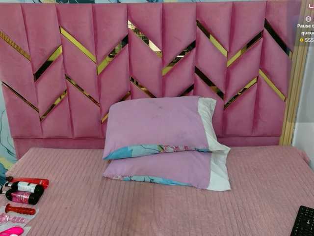 collegepawglovedaddy live cam on BongaCams