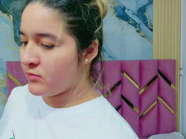 collegepawglovedaddy live cam on BongaCams