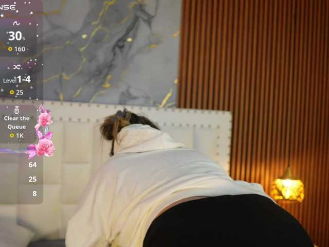 MEGANARIANAA — live female cam