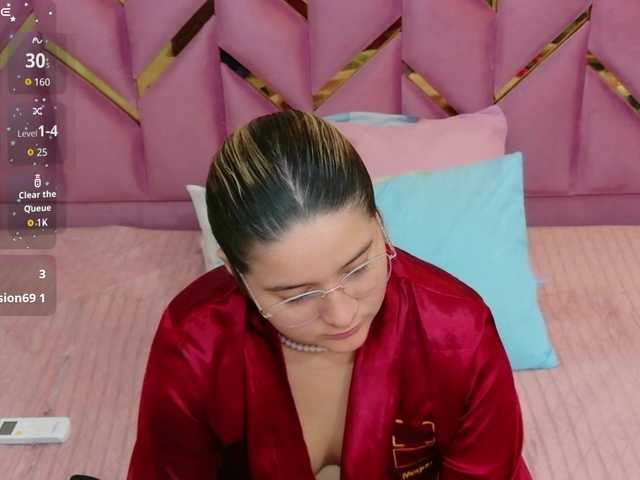 collegepawglovedaddy live cam on BongaCams