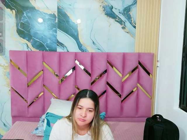 collegepawglovedaddy live cam on BongaCams