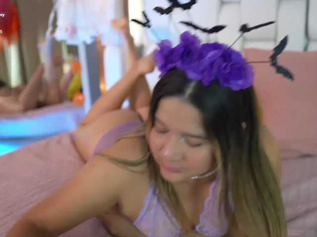 collegepawglovedaddy live cam on BongaCams