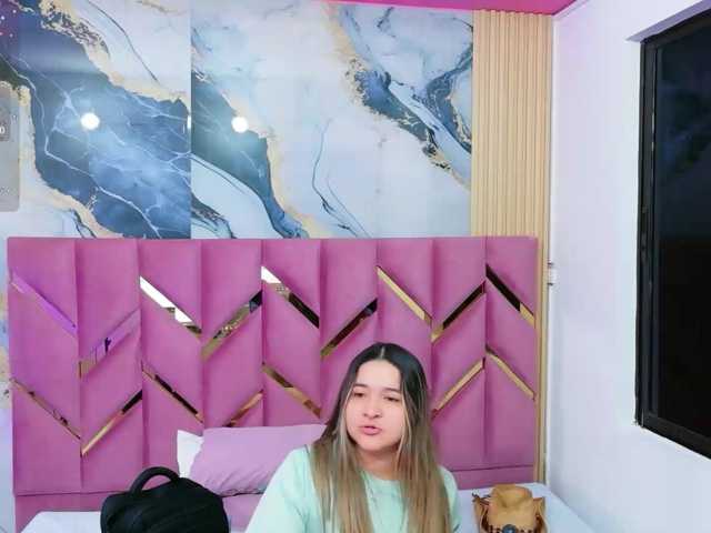 collegepawglovedaddy live cam on BongaCams