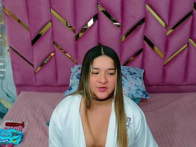 collegepawglovedaddy live cam on BongaCams