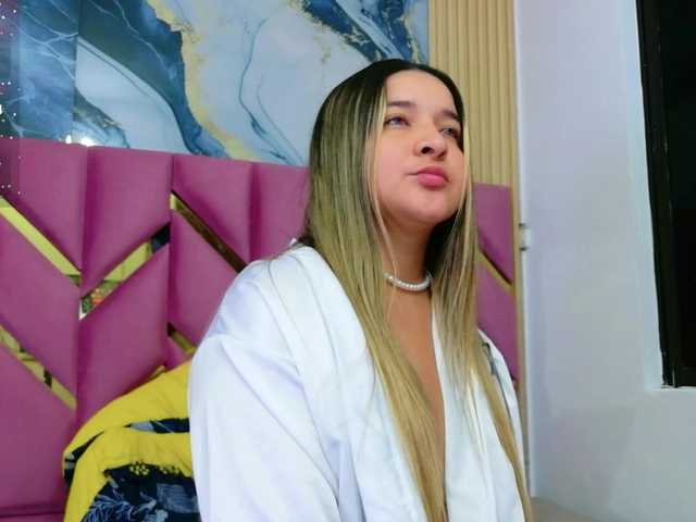 collegepawglovedaddy live cam on BongaCams
