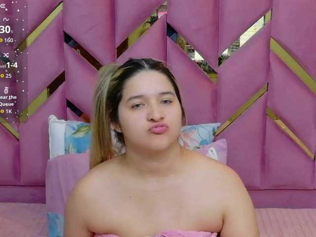 collegepawglovedaddy live cam on BongaCams