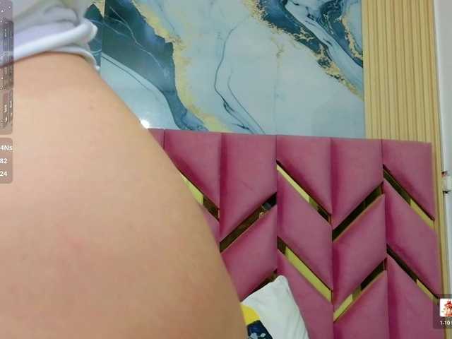 MEGANARIANAA live cam preview