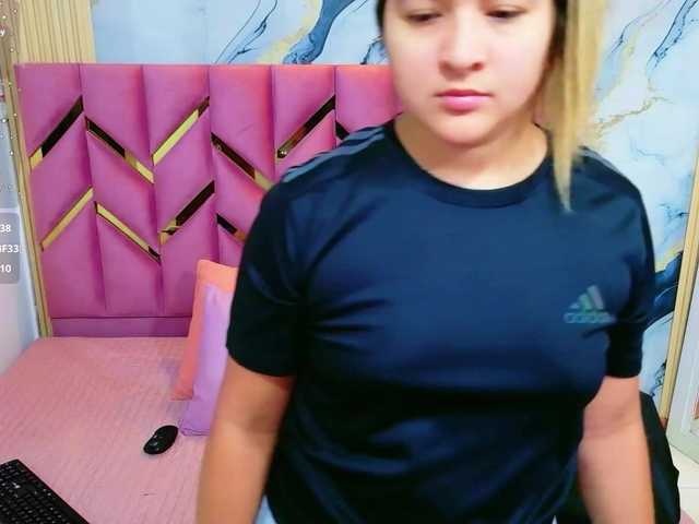 collegepawglovedaddy live cam on BongaCams