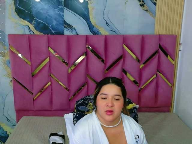 collegepawglovedaddy live cam on BongaCams