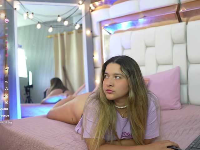 collegepawglovedaddy live cam on BongaCams