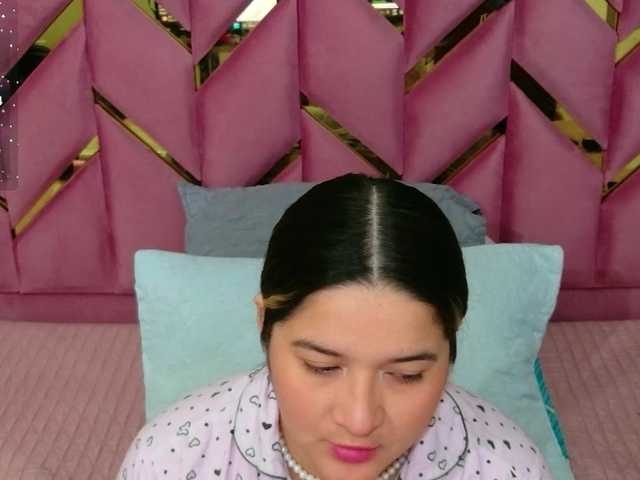 collegepawglovedaddy live cam on BongaCams
