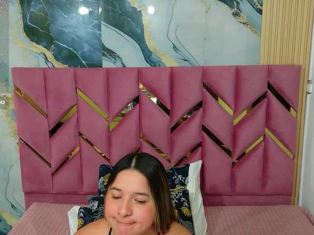 collegepawglovedaddy live cam on BongaCams