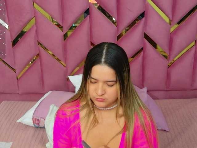 collegepawglovedaddy live cam on BongaCams