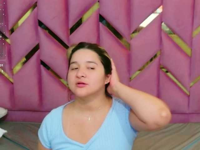 collegepawglovedaddy live cam on BongaCams