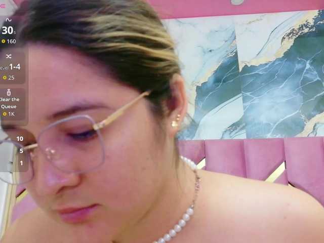 collegepawglovedaddy live cam on BongaCams