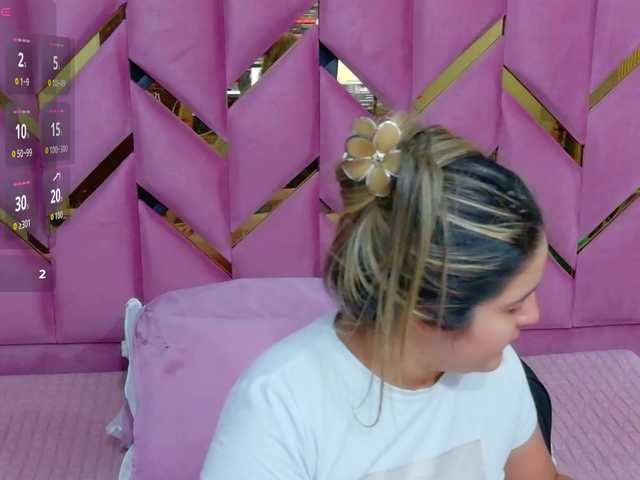 collegepawglovedaddy live cam on BongaCams