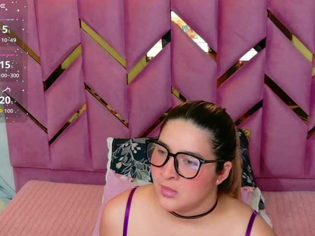 collegepawglovedaddy live cam on BongaCams