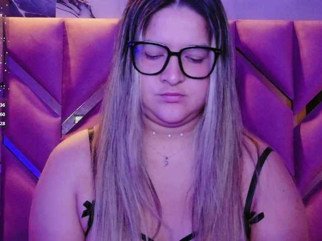 collegepawglovedaddy live cam on BongaCams