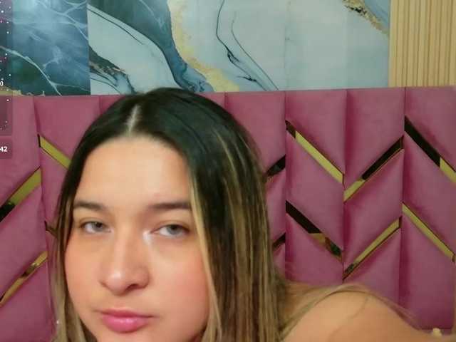 collegepawglovedaddy live cam on BongaCams