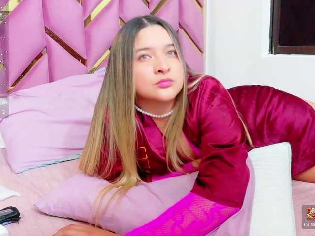 collegepawglovedaddy live cam on BongaCams