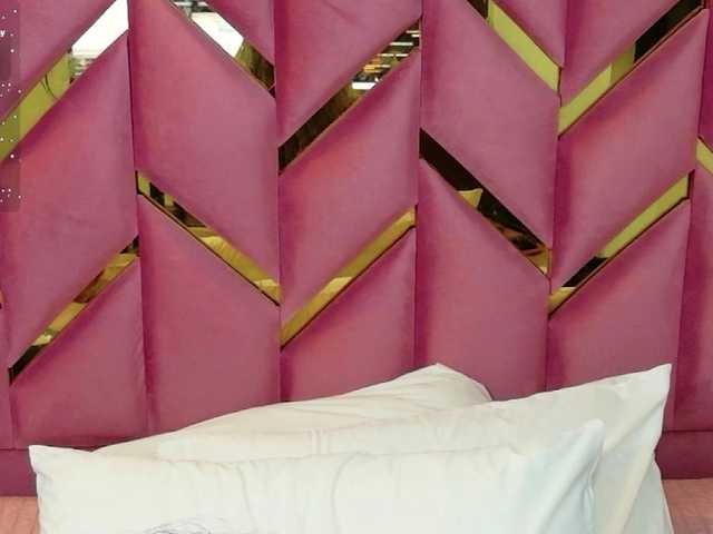 collegepawglovedaddy live cam on BongaCams