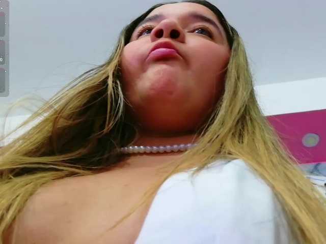 collegepawglovedaddy live cam on BongaCams