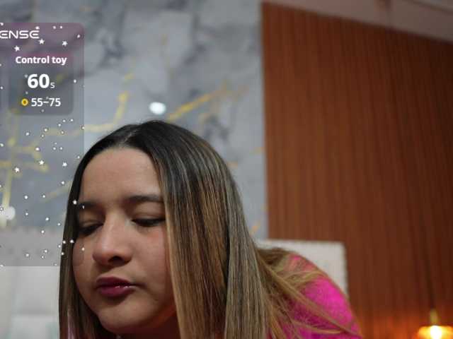 collegepawglovedaddy live cam on BongaCams