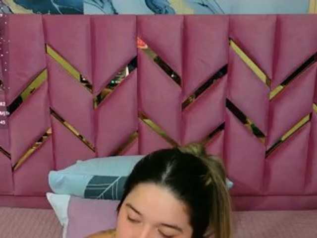 collegepawglovedaddy live cam on BongaCams