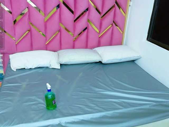 collegepawglovedaddy live cam on BongaCams