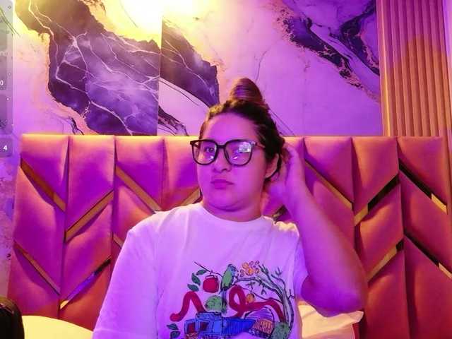 collegepawglovedaddy live cam on BongaCams