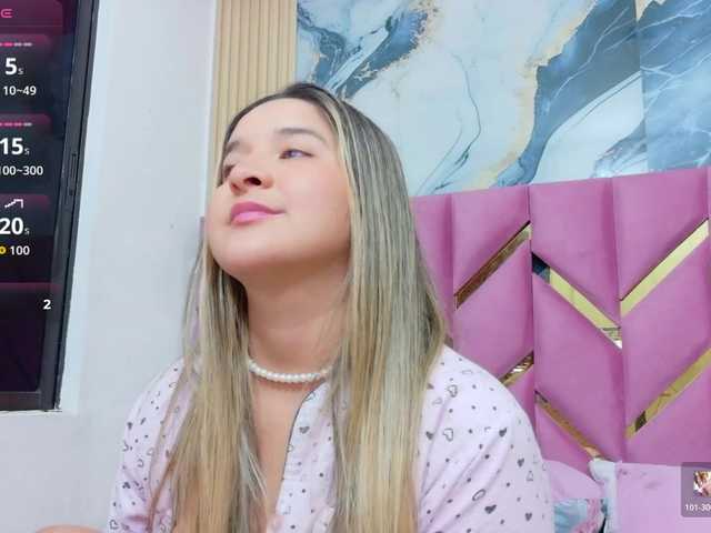 collegepawglovedaddy live cam on BongaCams