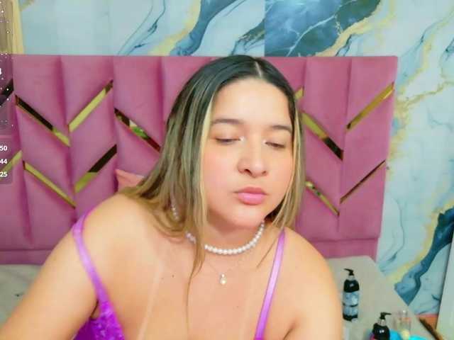 collegepawglovedaddy live cam on BongaCams