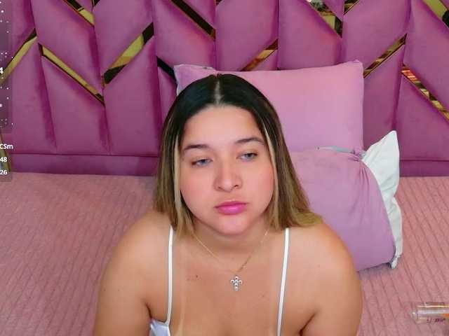 collegepawglovedaddy live cam on BongaCams
