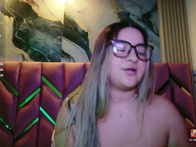 collegepawglovedaddy live cam on BongaCams