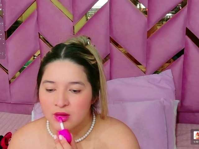 collegepawglovedaddy live cam on BongaCams
