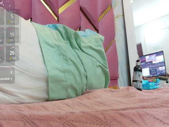 collegepawglovedaddy live cam on BongaCams