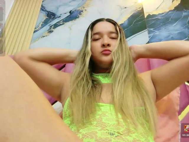 collegepawglovedaddy live cam on BongaCams