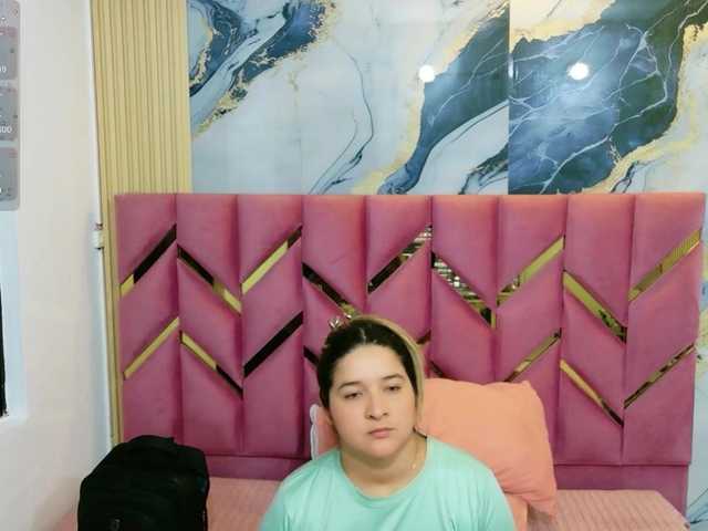 collegepawglovedaddy live cam on BongaCams