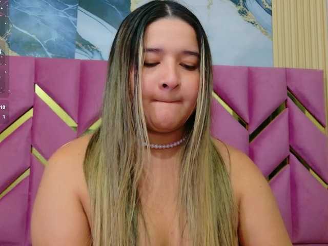 collegepawglovedaddy live cam on BongaCams