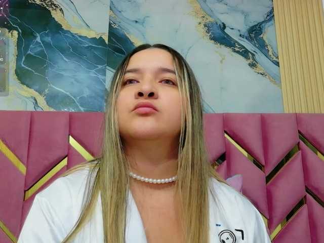collegepawglovedaddy live cam on BongaCams