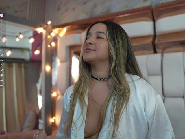 collegepawglovedaddy live cam on BongaCams